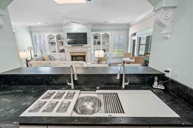12 Paddington Circle, Savannah, GA 31410