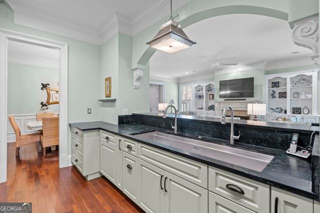 12 Paddington Circle, Savannah, GA 31410