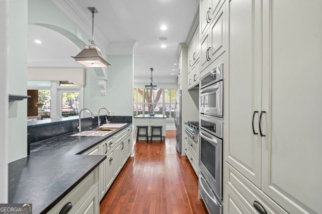 12 Paddington Circle, Savannah, GA 31410