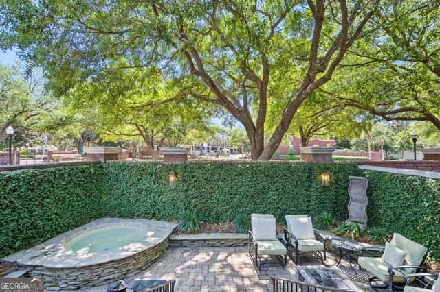 12 Paddington Circle, Savannah, GA 31410