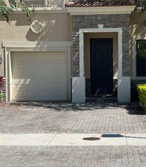 655 NE 193rd St 0, Miami, FL 33179