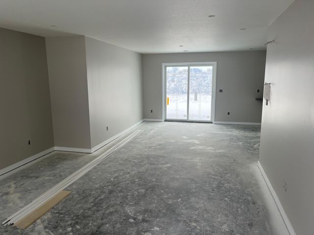 2206 Elk Run Drive SE, Pine Island, MN 55963