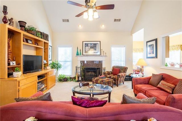 120 Warren Way, Fayetteville, GA 30215