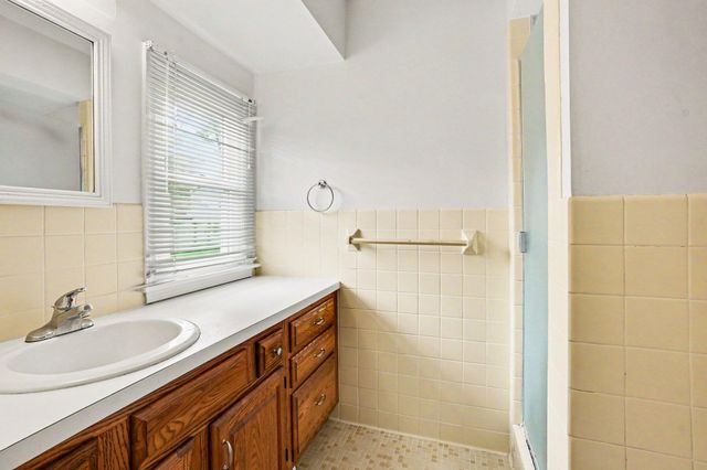 5132 Mapleridge Drive, Portage City, MI 49024