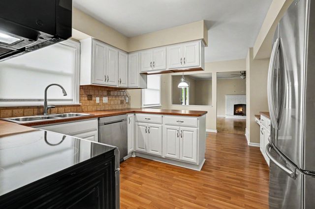 5132 Mapleridge Drive, Portage City, MI 49024
