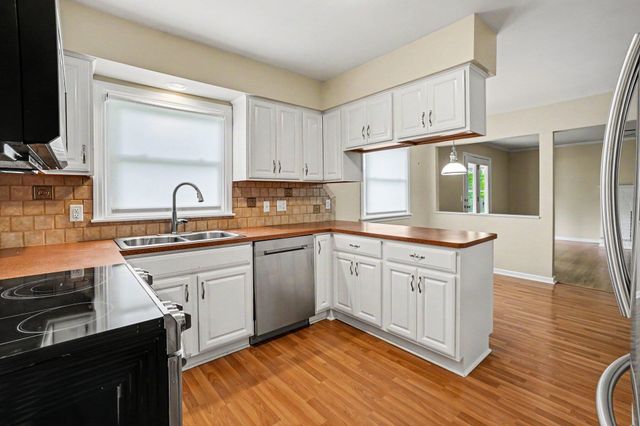 5132 Mapleridge Drive, Portage City, MI 49024