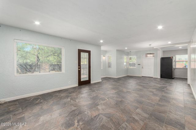 225 W 1st Street, Tucson, AZ 85705