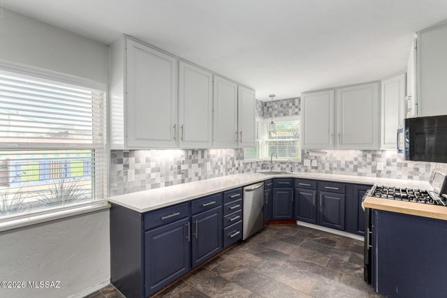 225 W 1st Street, Tucson, AZ 85705