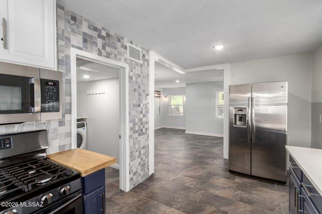 225 W 1st Street, Tucson, AZ 85705