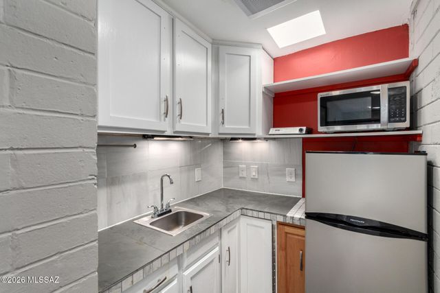 225 W 1st Street, Tucson, AZ 85705