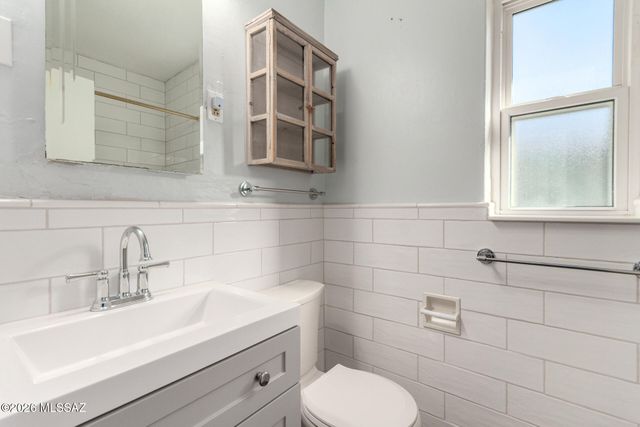 225 W 1st Street, Tucson, AZ 85705