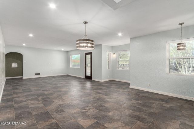 225 W 1st Street, Tucson, AZ 85705