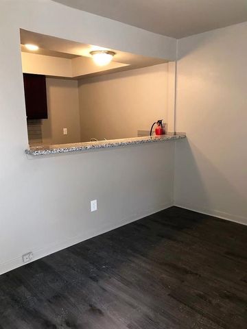 6815 Beachwood Street 3, Houston, TX 77021