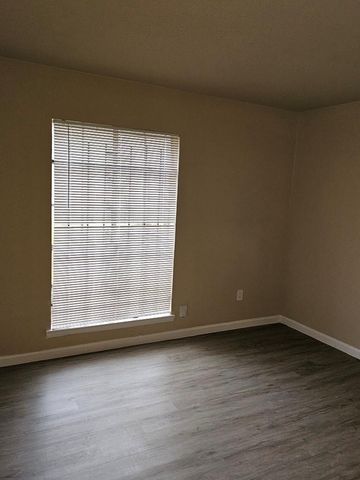 6815 Beachwood Street 3, Houston, TX 77021