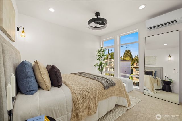 363 NW 76th Street, Seattle, WA 98117