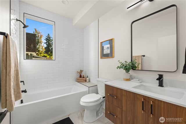 363 NW 76th Street, Seattle, WA 98117