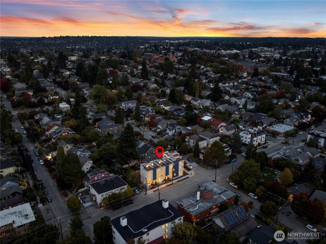 363 NW 76th Street, Seattle, WA 98117