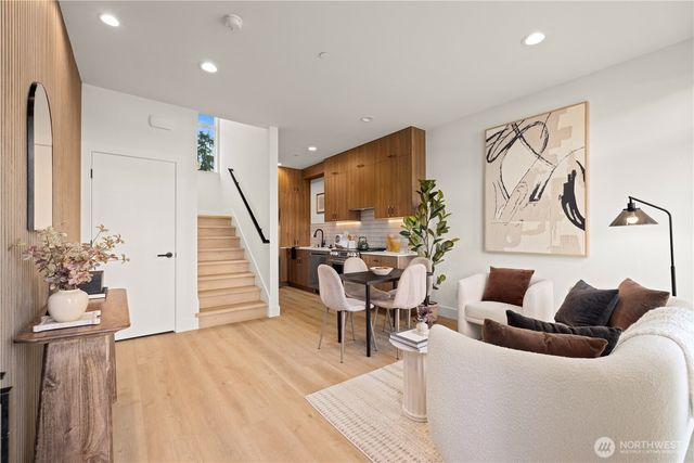 363 NW 76th Street, Seattle, WA 98117