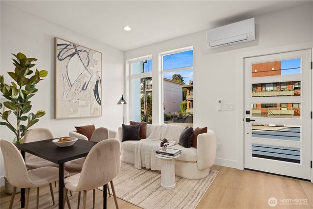 363 NW 76th Street, Seattle, WA 98117