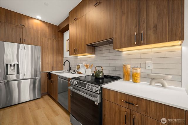 363 NW 76th Street, Seattle, WA 98117