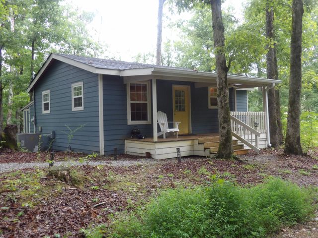 135 Tooley Trail Lane, Mc Ewen, TN 37101