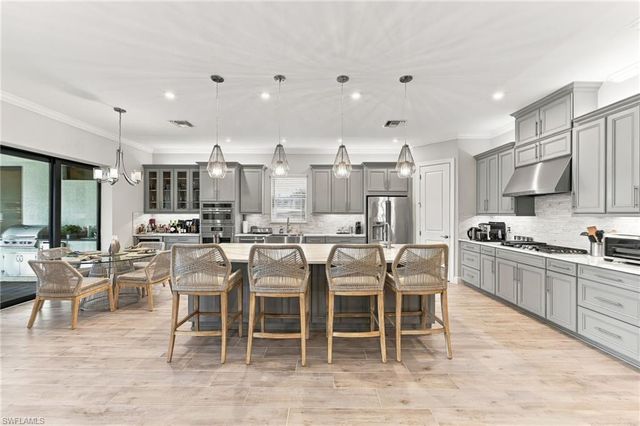 8333 Promoso CT, Naples, FL 34114
