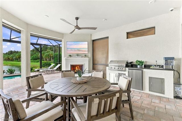 8333 Promoso CT, Naples, FL 34114