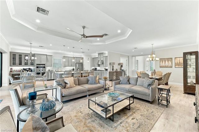 8333 Promoso CT, Naples, FL 34114