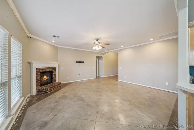 11213 S 275th East Avenue, Coweta, OK 74429