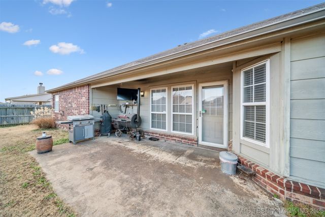 11213 S 275th East Avenue, Coweta, OK 74429