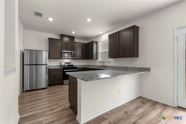 5012 Arrow Vista, Marion, TX 78124