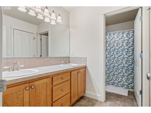22350 Sw 111TH Ave, Tualatin, OR 97062