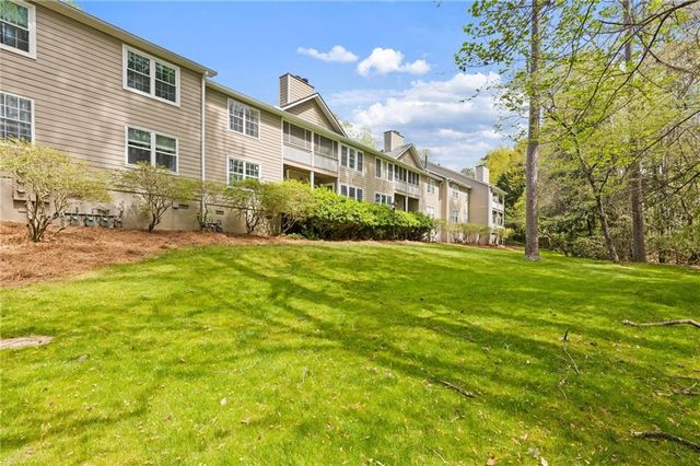 4447 Pineridge Circle, Dunwoody, GA 30338