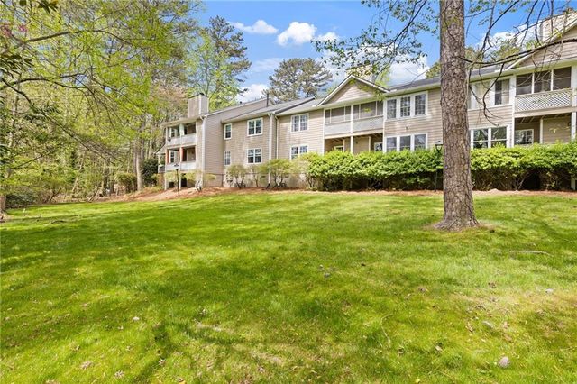 4447 Pineridge Circle, Dunwoody, GA 30338