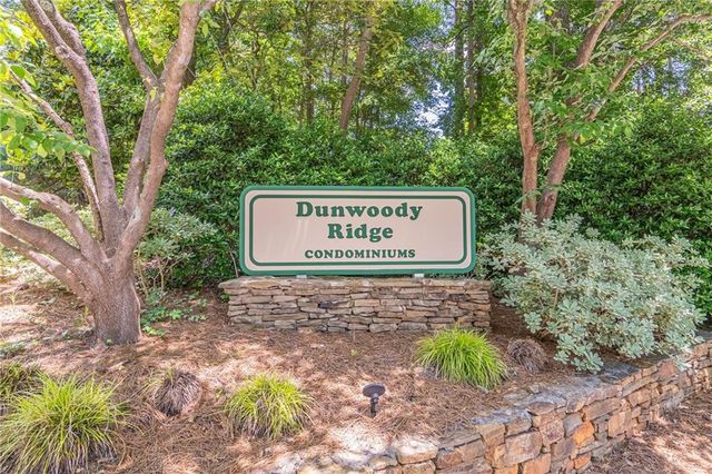 4447 Pineridge Circle, Dunwoody, GA 30338