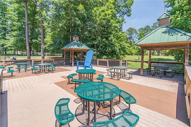 4447 Pineridge Circle, Dunwoody, GA 30338