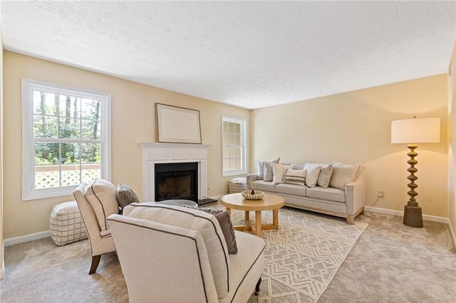 4447 Pineridge Circle, Dunwoody, GA 30338