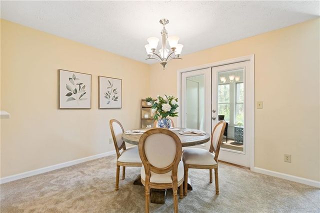 4447 Pineridge Circle, Dunwoody, GA 30338