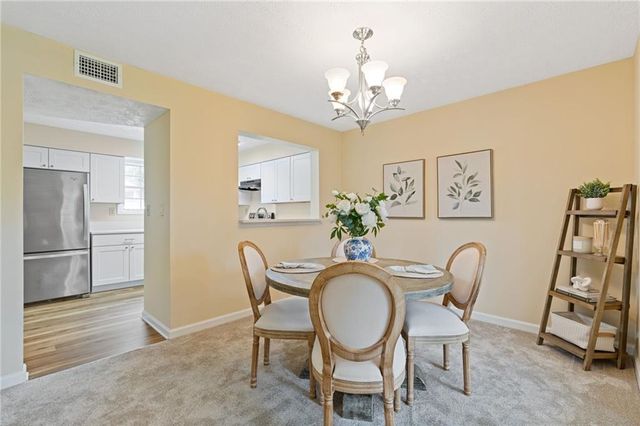 4447 Pineridge Circle, Dunwoody, GA 30338