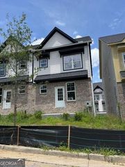 1959 Hollywood Road NW 22, Atlanta, GA 30318
