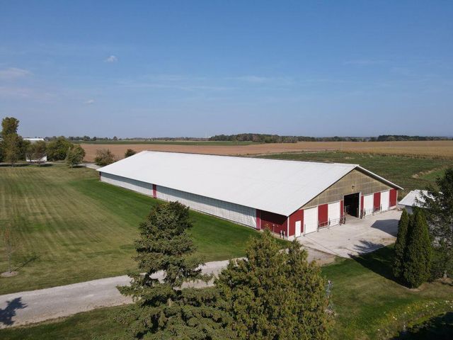 8223 Middle ROAD, Oostburg, WI 53070