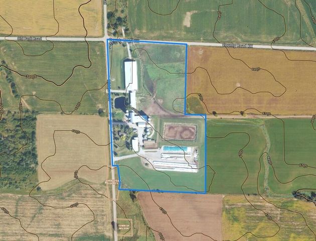 8223 Middle ROAD, Oostburg, WI 53070