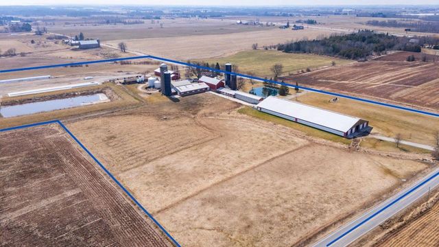 8223 Middle ROAD, Oostburg, WI 53070