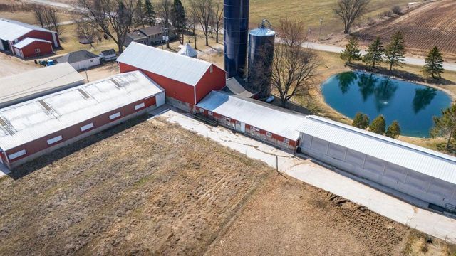 8223 Middle ROAD, Oostburg, WI 53070