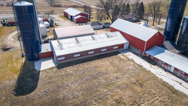 8223 Middle ROAD, Oostburg, WI 53070