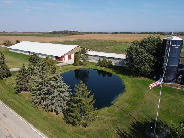 8223 Middle ROAD, Oostburg, WI 53070