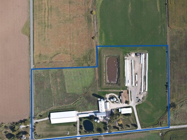 8223 Middle ROAD, Oostburg, WI 53070