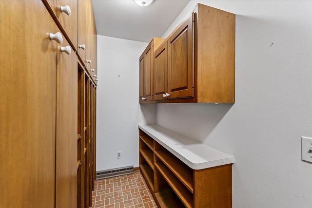310 Cheyenne Trail, Madison, WI 53705