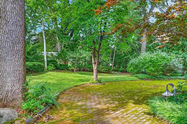 310 Cheyenne Trail, Madison, WI 53705