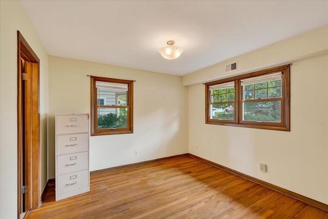 310 Cheyenne Trail, Madison, WI 53705
